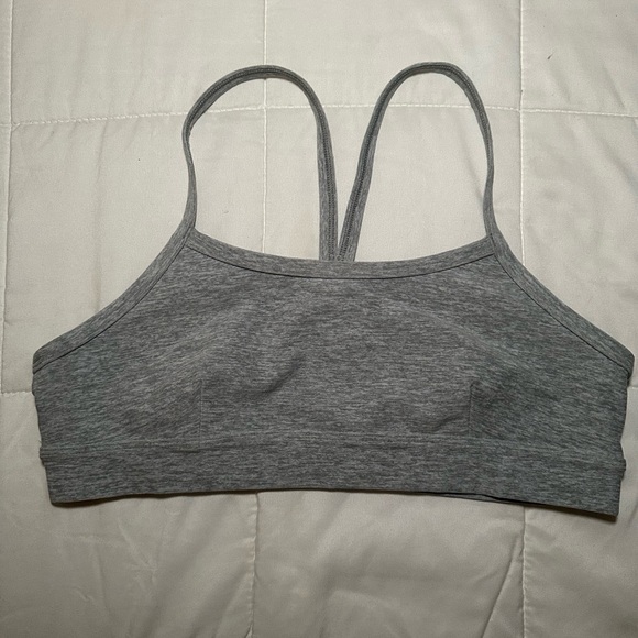 Alo Airlift Intrigue Bra - Picture 2 of 4